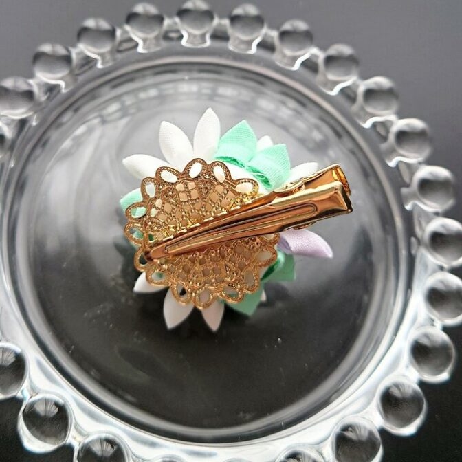 パステルフラワーのヘアクリップ　つまみ細工