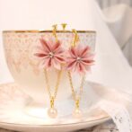 ふんわり桜のつまみ細工イヤリング