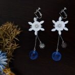 細雪のイヤリング（つまみ細工）