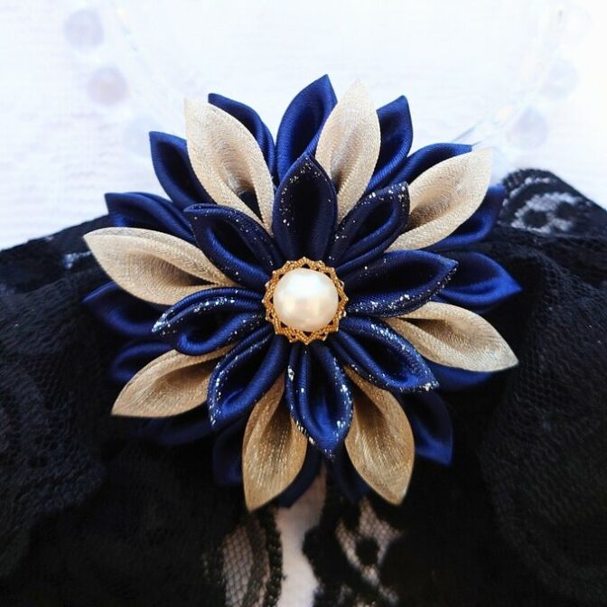 月夜花と黒レースのポニーフック