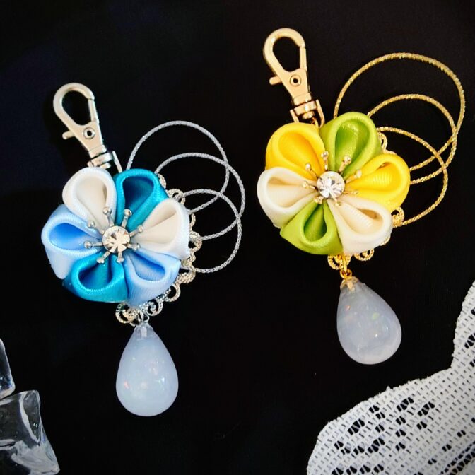 氷のシルバーティア・光のゴールドティア（キーチャーム）