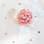 カメリア・プリンセス（ブローチ）