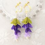 藤の花のつまみ細工イヤリング　ちりめん
