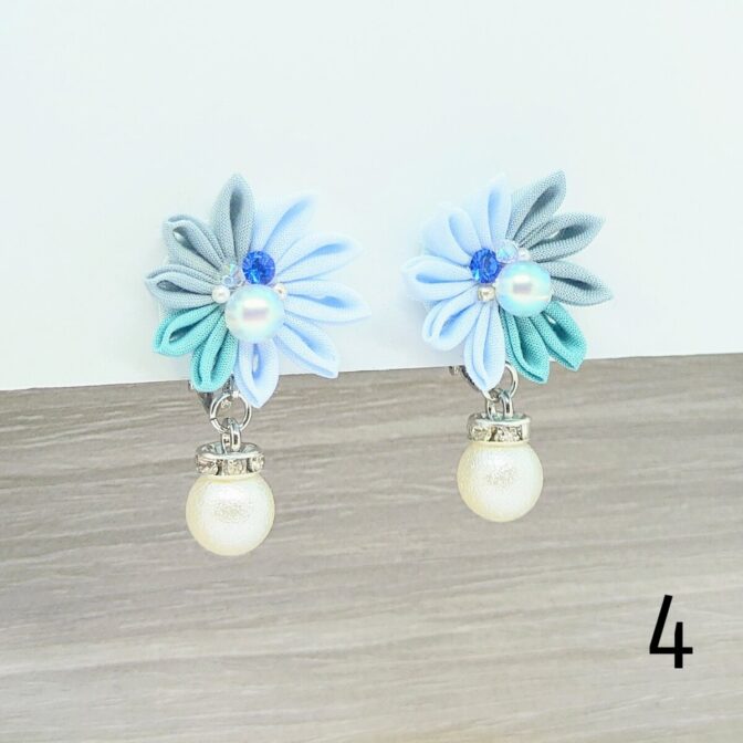 くすみカラーイヤリング（つまみ細工）