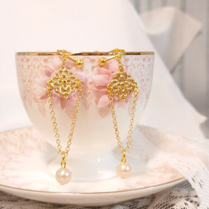 ふんわり桜のつまみ細工イヤリング