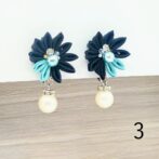 くすみカラーイヤリング（つまみ細工）