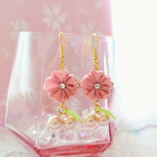 非公開: さくらんぼのピアス　つまみ細工