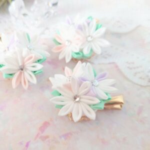パステルフラワーのヘアクリップ　つまみ細工