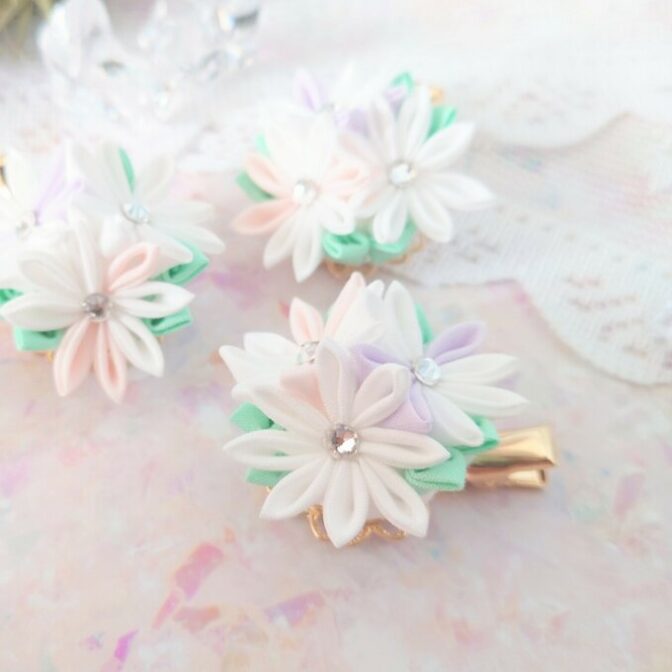 パステルフラワーのヘアクリップ　つまみ細工
