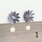 くすみカラーイヤリング（つまみ細工）