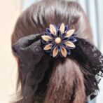 月夜花と黒レースのポニーフック