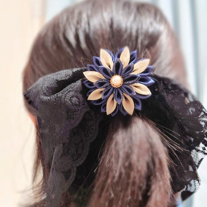 月夜花と黒レースのポニーフック