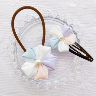 パステルカラーのお花ヘアゴムとスリーピンセット　つまみ細工