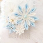 爽やかブルーのフラワーコーム つまみ細工 一点物