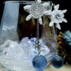 細雪のイヤリング（つまみ細工）