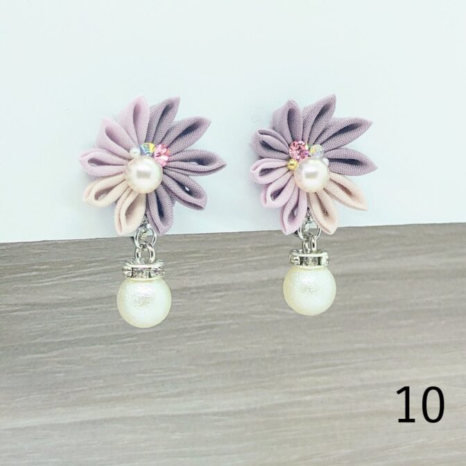くすみカラーイヤリング（つまみ細工）