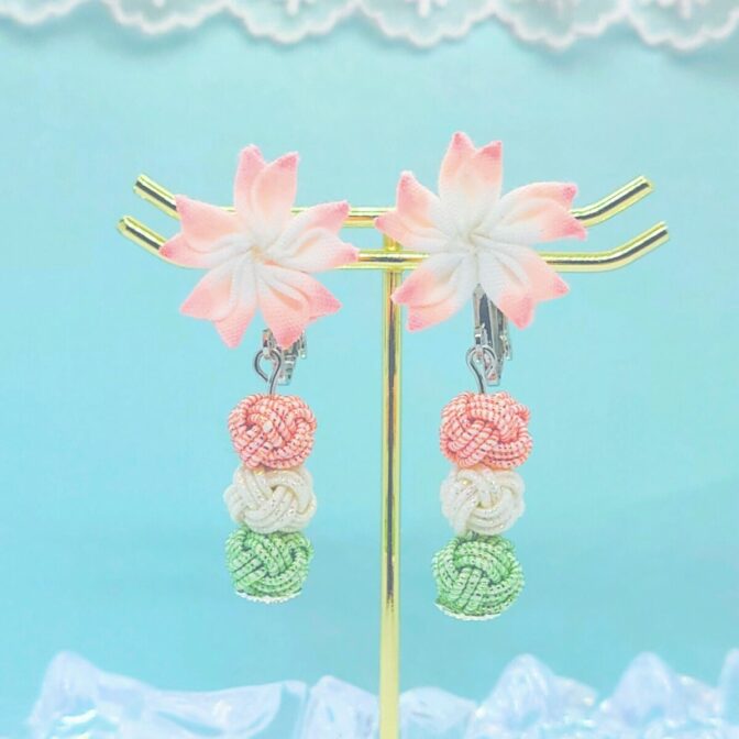 お花見だんご（つまみ細工イヤリング）