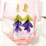 藤の花のつまみ細工イヤリング　ちりめん