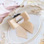 カメリアのブローチ(つまみ細工)