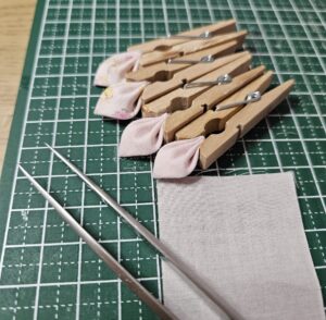 つまみ細工の様子